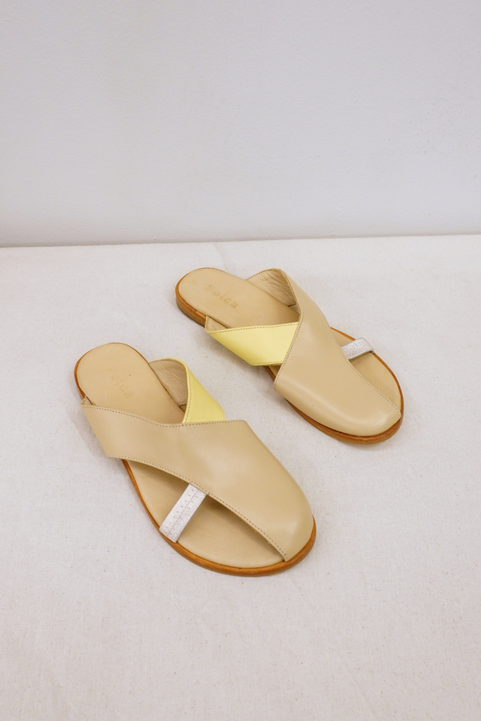 Mule cuero beige