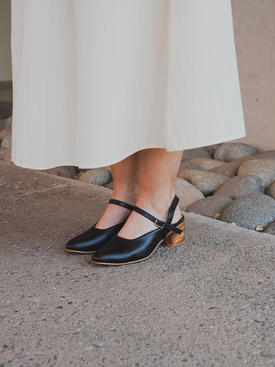 Puntilla Viviane Negra