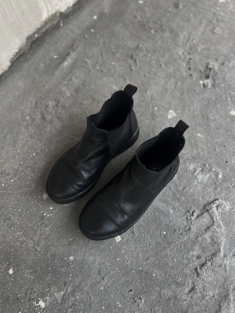 botas 16 hrs