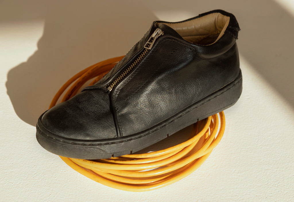 Zapatillas negras caña alta deals