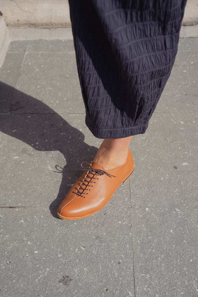 Flats Acordonados Caramelo