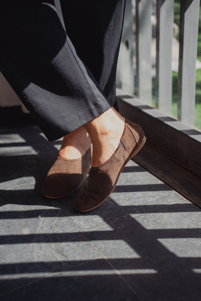 zapatos bajos de cuero