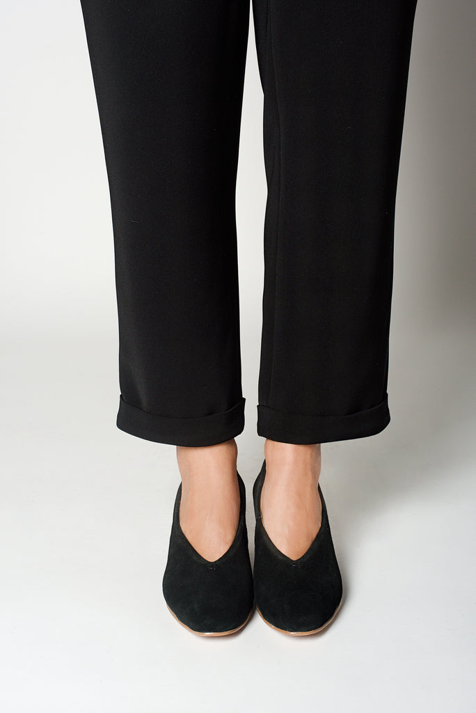 Black Suede Leather Pointed Pumps